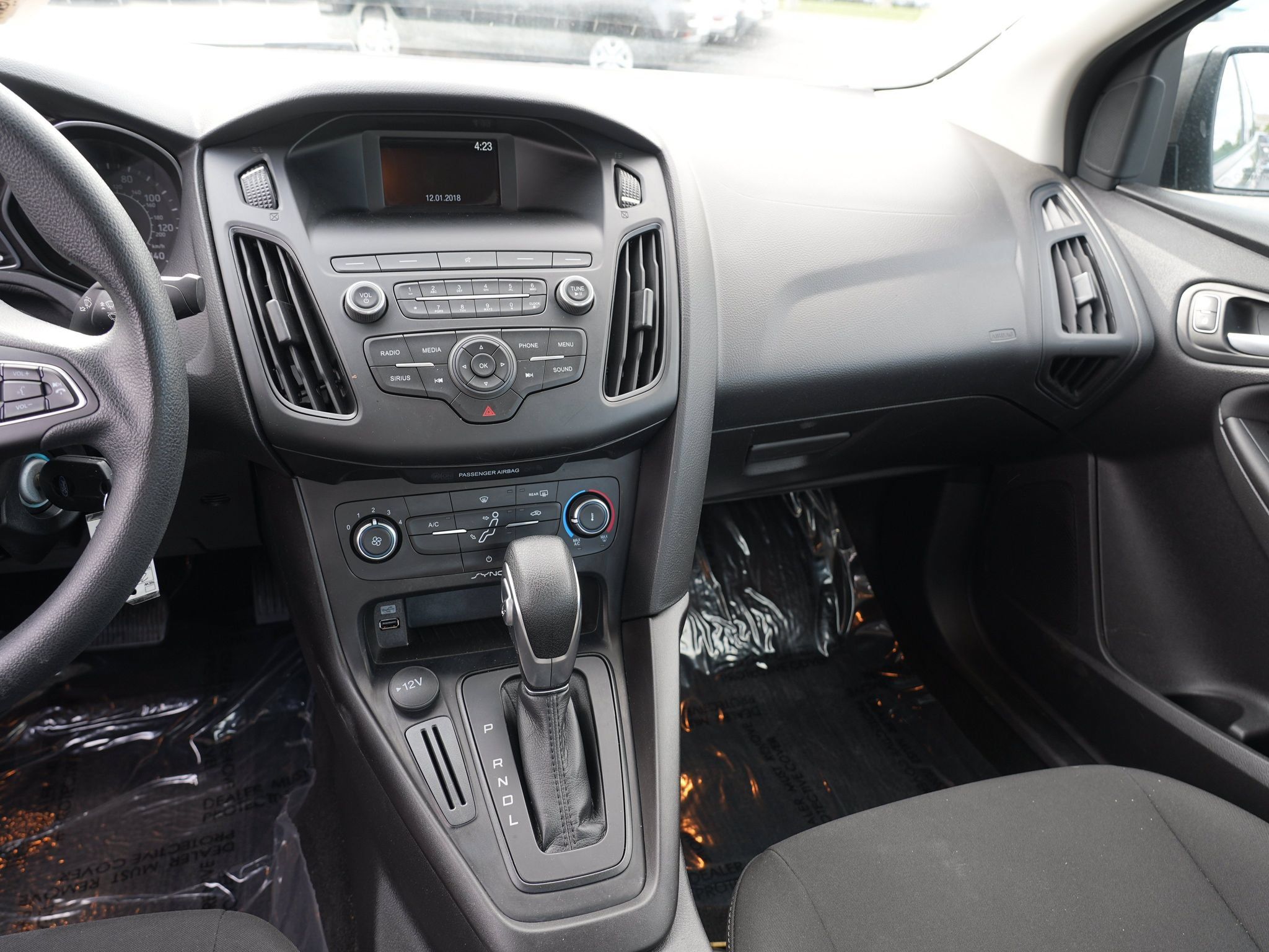 Used 2018 Ford Focus SE FWD image 22