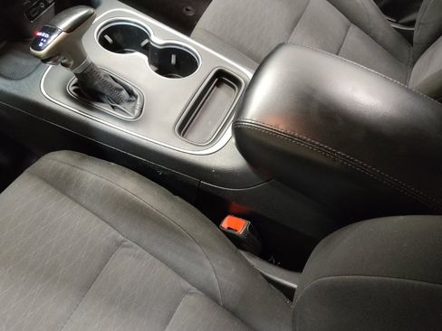 Used 2020 Dodge Durango SXT image 26