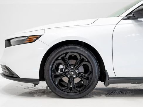 Used 2025 Honda Accord SE image 29