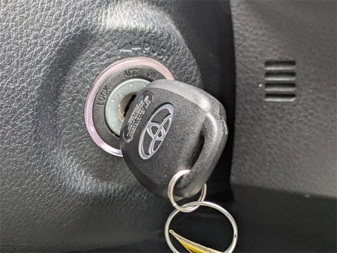 Used 2019 Toyota Tacoma SR5 image 32