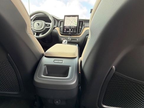 New 2026 Volvo XC60 B5 Plus w/ Protection Package Premier AWD/4WD image 11