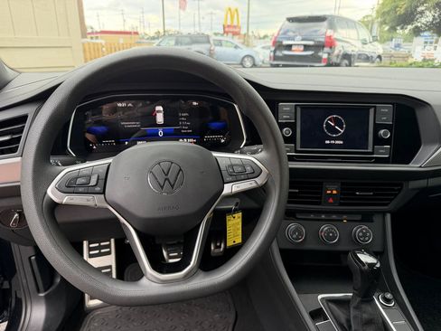 Used 2023 Volkswagen Jetta Sport FWD image 14