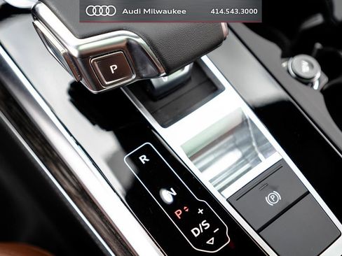 Used 2023 Audi Q7 2.0T Premium Plus w/ Premium Plus Package AWD/4WD image 23