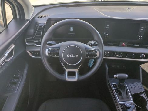 Used 2023 Kia Sportage LX FWD image 17