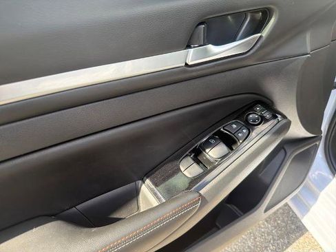 Certified 2024 Nissan Altima 2.5 SR w/ SR Premium Package image 18