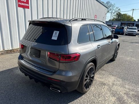 Used 2023 Mercedes-Benz GLB 250 w/ AMG Line image 8