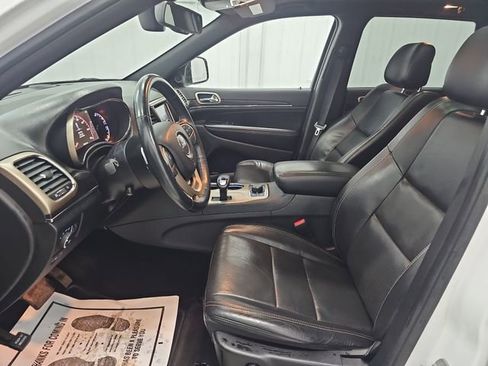 Used 2014 Jeep Grand Cherokee Limited w/ Luxury Group II AWD/4WD image 9