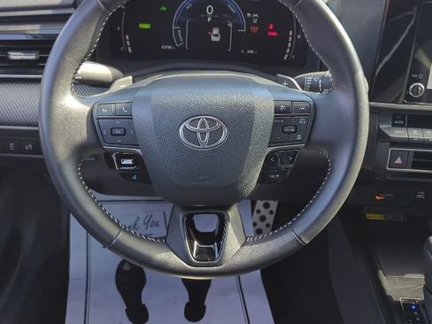 Used 2025 Toyota Camry LE image 15