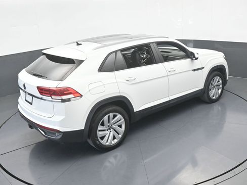 Used 2021 Volkswagen Atlas Cross Sport SE w/ Panoramic Sunroof Package image 56