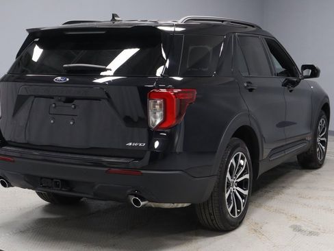 Certified 2024 Ford Explorer ST-Line w/ Class IV Trailer Tow Package image 12