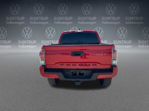 Used 2021 Toyota Tacoma TRD Off-Road w/ Technology Package AWD/4WD image 5