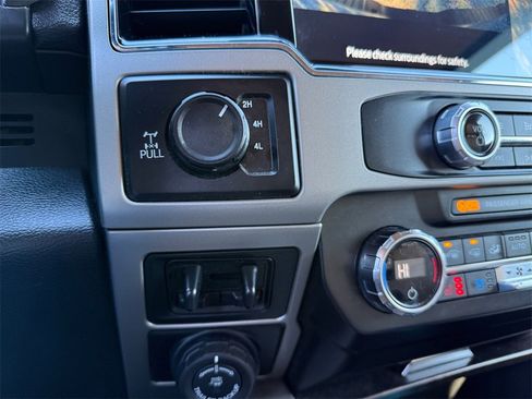 Certified 2022 Ford F250 Lariat w/ Chrome Package image 18