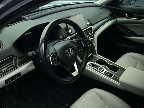 Used 2020 Honda Accord Touring image 19