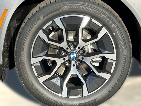 Used 2026 BMW X3 xDrive30i w/ Premium Package AWD/4WD image 13