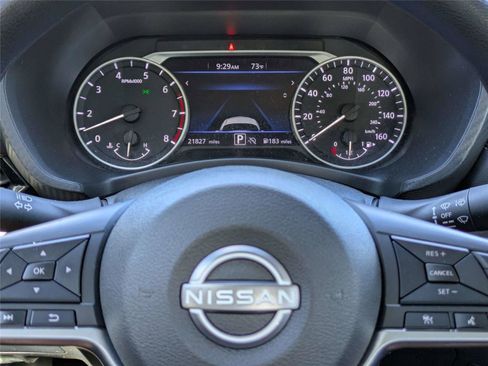 Used 2025 Nissan Sentra SV FWD image 27
