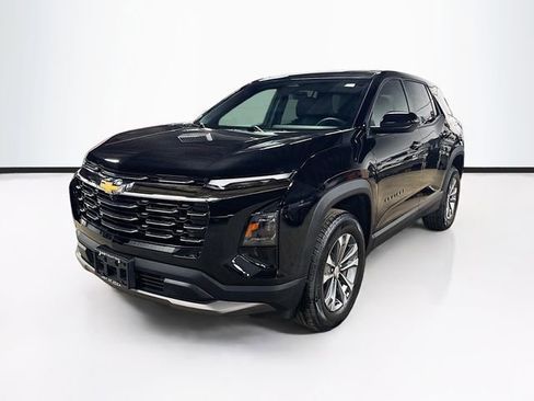 Used 2025 Chevrolet Equinox LT AWD/4WD image 3