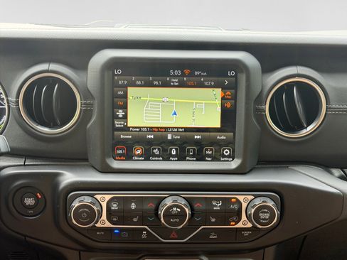 Used 2022 Jeep Wrangler Unlimited Sahara w/ Cold Weather Group AWD/4WD image 14