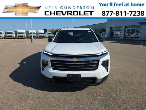 New 2026 Chevrolet Traverse LT w/ Driver Confidence Package image 2