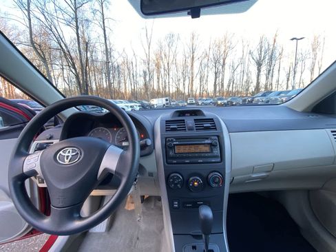 Used 2013 Toyota Corolla L image 27