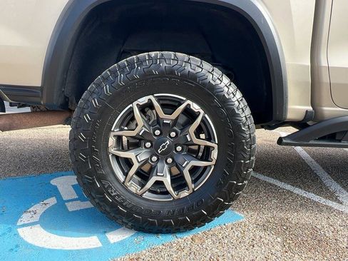 Used 2024 Chevrolet Colorado ZR2 w/ ZR2 Convenience Package III image 7