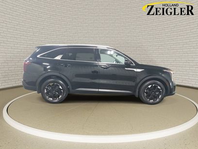 Used 2025 Kia Sorento S