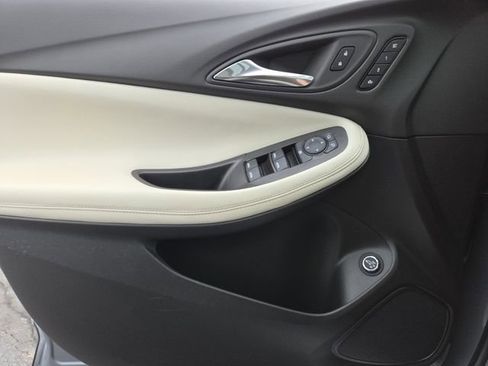 Used 2023 Buick Encore GX Essence w/ Experience Buick Package FWD image 34