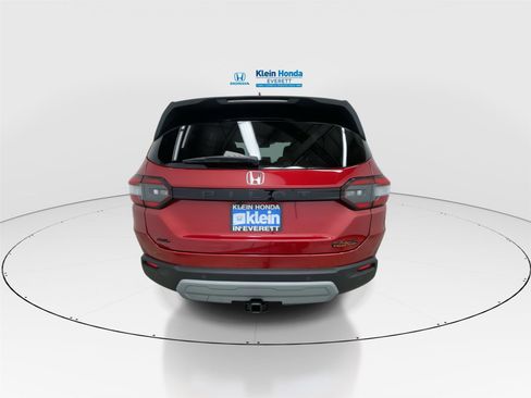 New 2025 Honda Pilot TrailSport image 9