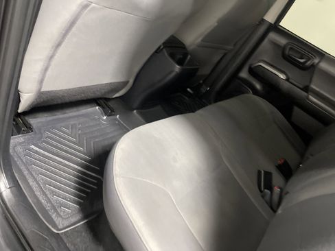 Used 2019 Toyota Tacoma SR5 image 17