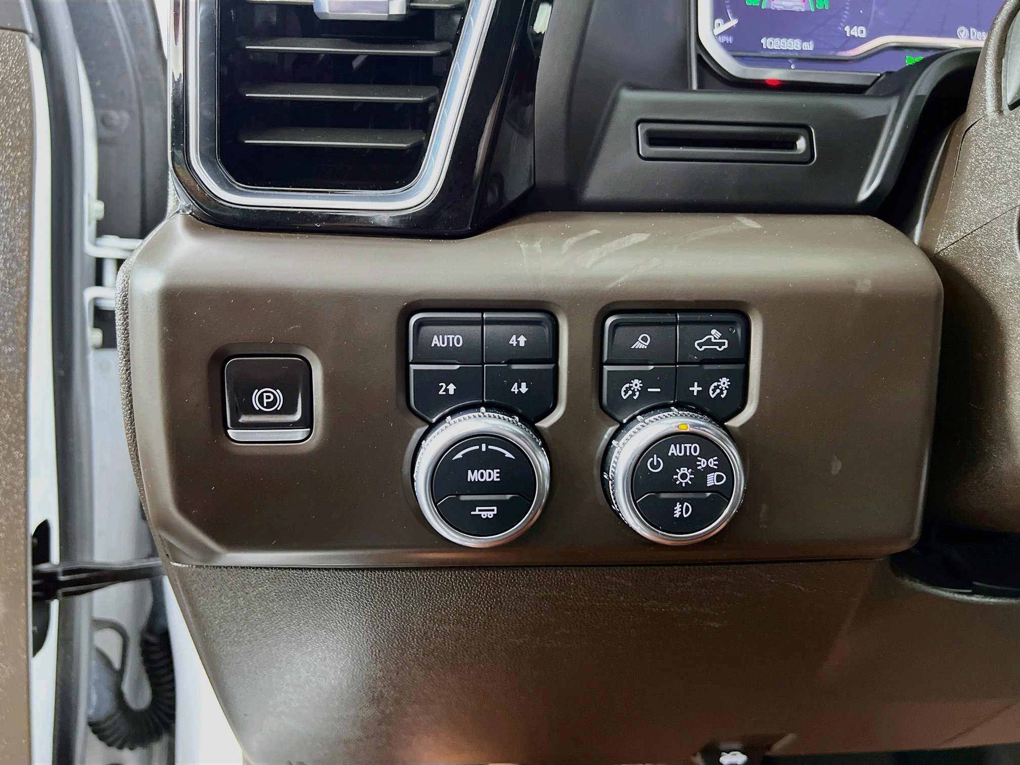 Used 2023 GMC Sierra 1500 Denali AWD/4WD image 10