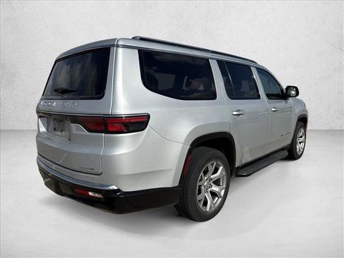 Used 2022 Jeep Wagoneer Series II RWD image 5