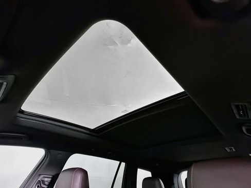 Used 2020 Cadillac XT6 Premium Luxury FWD image 32