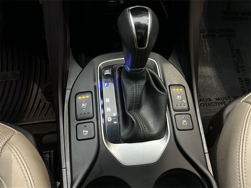 Used 2017 Hyundai Santa Fe Sport image 25