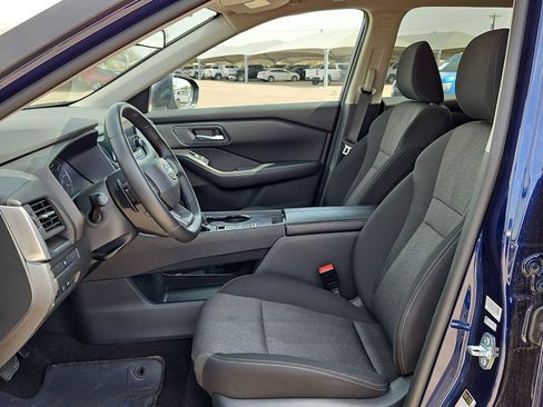Used 2025 Nissan Rogue SV FWD image 15