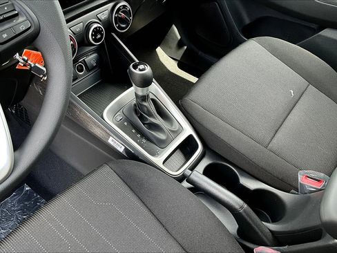 New 2026 Hyundai Venue SE FWD image 12