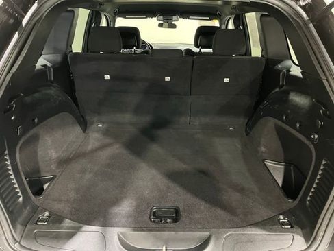 Used 2018 Jeep Grand Cherokee Laredo image 20