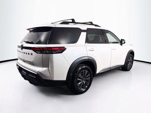 Certified 2023 Nissan Pathfinder SV w/ SV Premium Package AWD/4WD image 8
