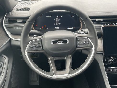 New 2025 Jeep Grand Cherokee Limited image 51