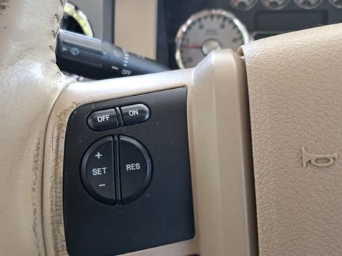 Used 2009 Ford F250 Lariat image 21