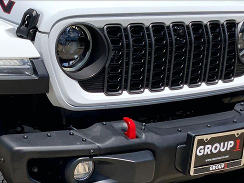 Used 2024 Jeep Wrangler Unlimited Rubicon AWD/4WD image 30