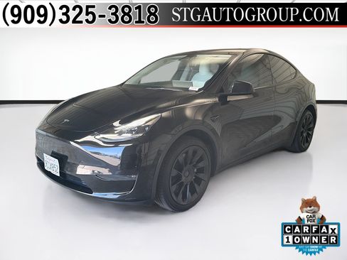 Used 2022 Tesla Model Y Long Range AWD/4WD image 1