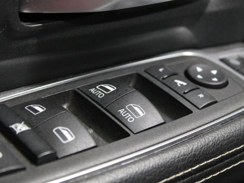 Used 2024 RAM 2500 Big Horn w/ Sport Appearance Package image 4