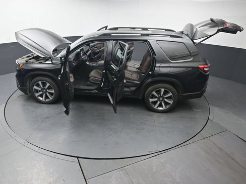 Used 2023 Honda Pilot Elite image 49
