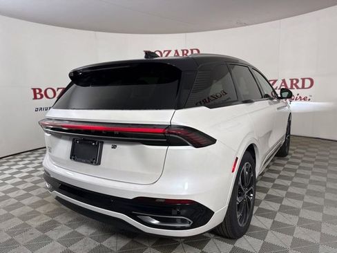 New 2026 Lincoln Nautilus Reserve image 7