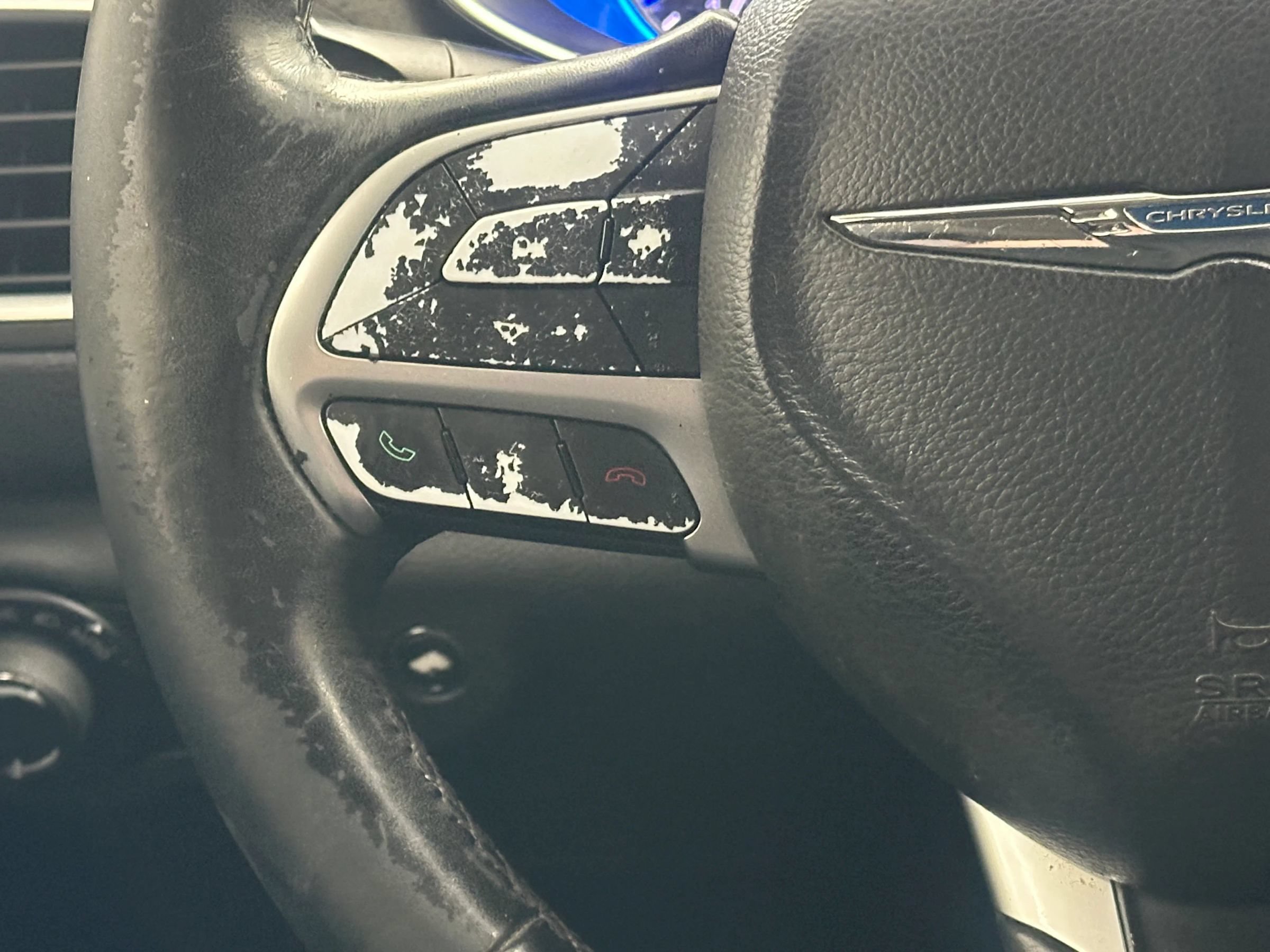 Used 2016 Chrysler 200 LX FWD image 19