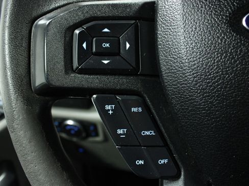 Used 2015 Ford F150 XLT AWD/4WD image 18