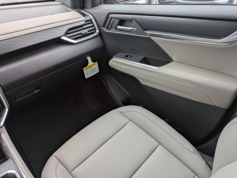 New 2026 GMC Acadia Elevation w/ Elevation Premium Package image 15