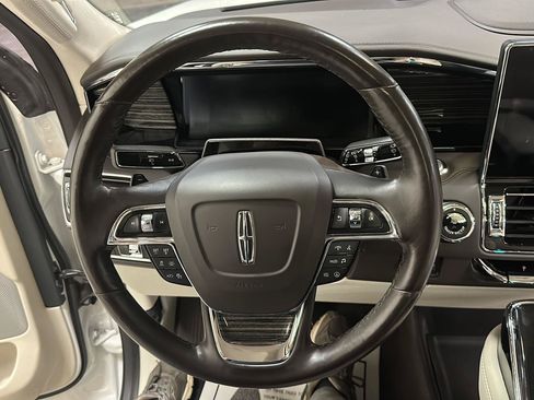 Used 2023 Lincoln Navigator Black Label AWD/4WD image 19