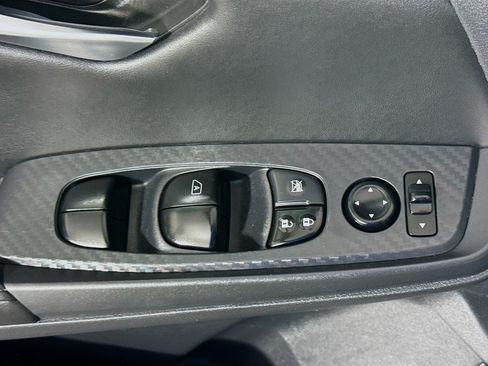 Used 2025 Nissan Sentra SV FWD image 24