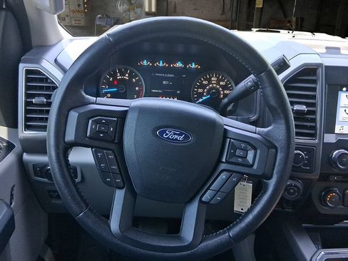 Used 2018 Ford F150 XLT w/ Equipment Group 302A Luxury AWD/4WD image 17