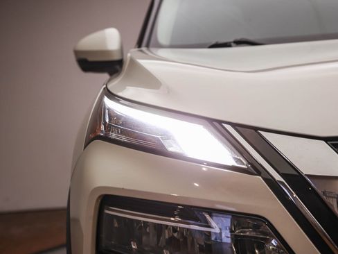 Used 2021 Nissan Rogue SL image 4